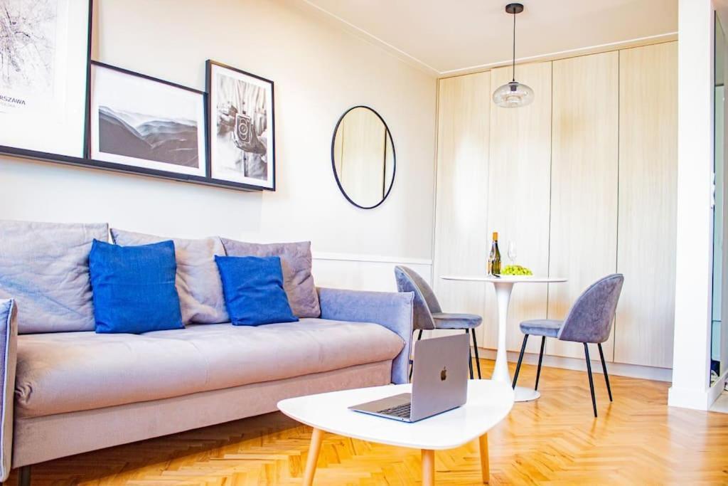 Central Apartment With Balcony And Views, Old Town, Metro Warszawa Eksteriør billede